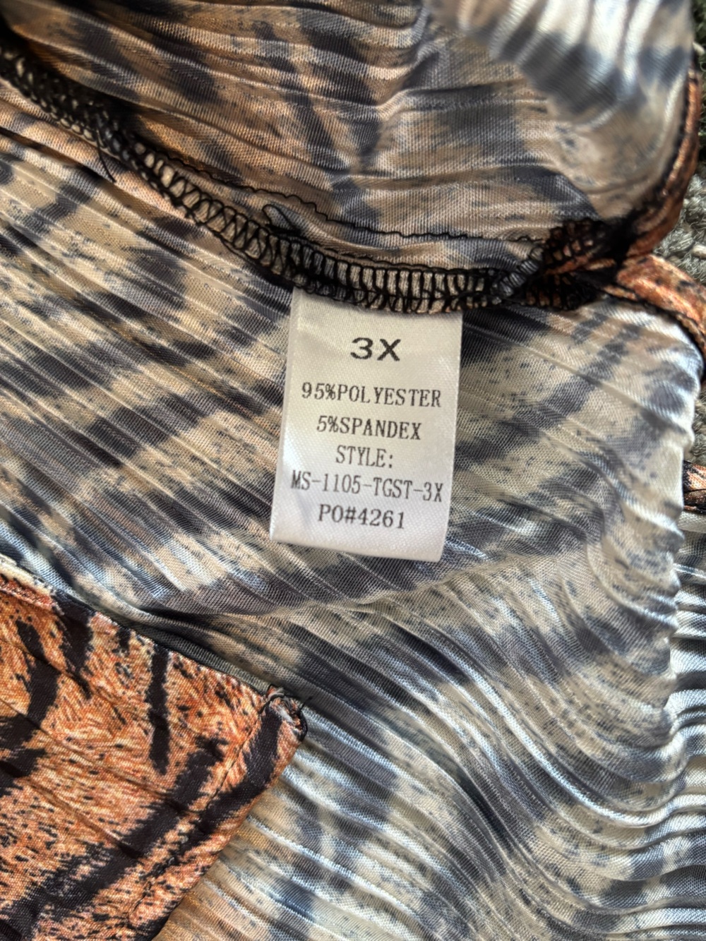 Dressed in LALA Pleated Plissé Set in Go Get ‘Em Tiger Print - Picture 9 of 12
